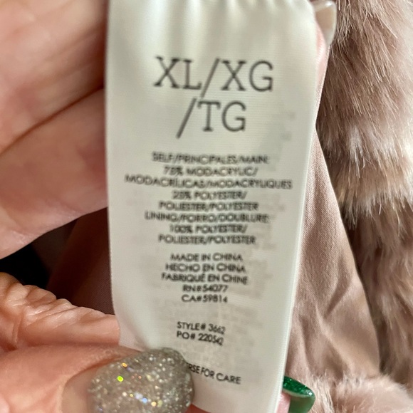 Cabi CONTESSA COAT  XL Pink Faux  Fur Coat  Limited Edition. EUC - Picture 12 of 13